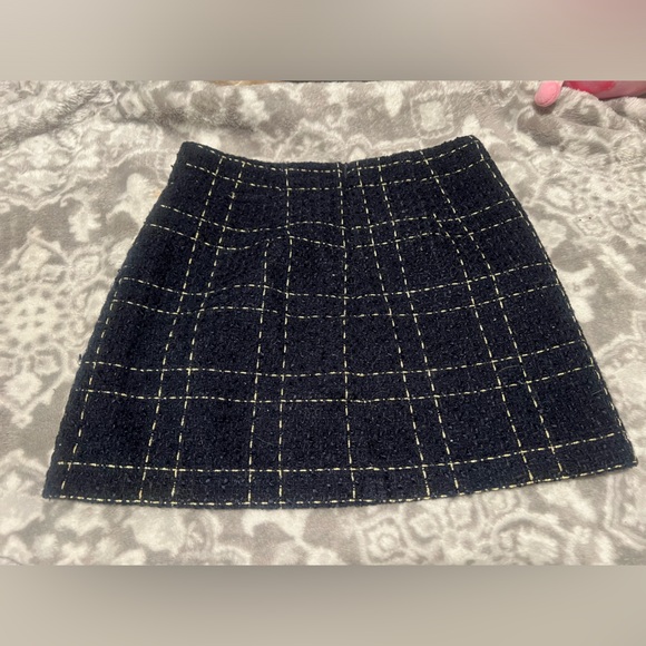 Forever 21 Yarn/Woven Skirt - Picture 4 of 6
